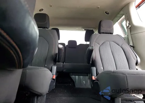 2018 Chrysler Pacifica Touring Plus z USA, uszkodzony, nr VIN 2C4RC1FGXJR271423